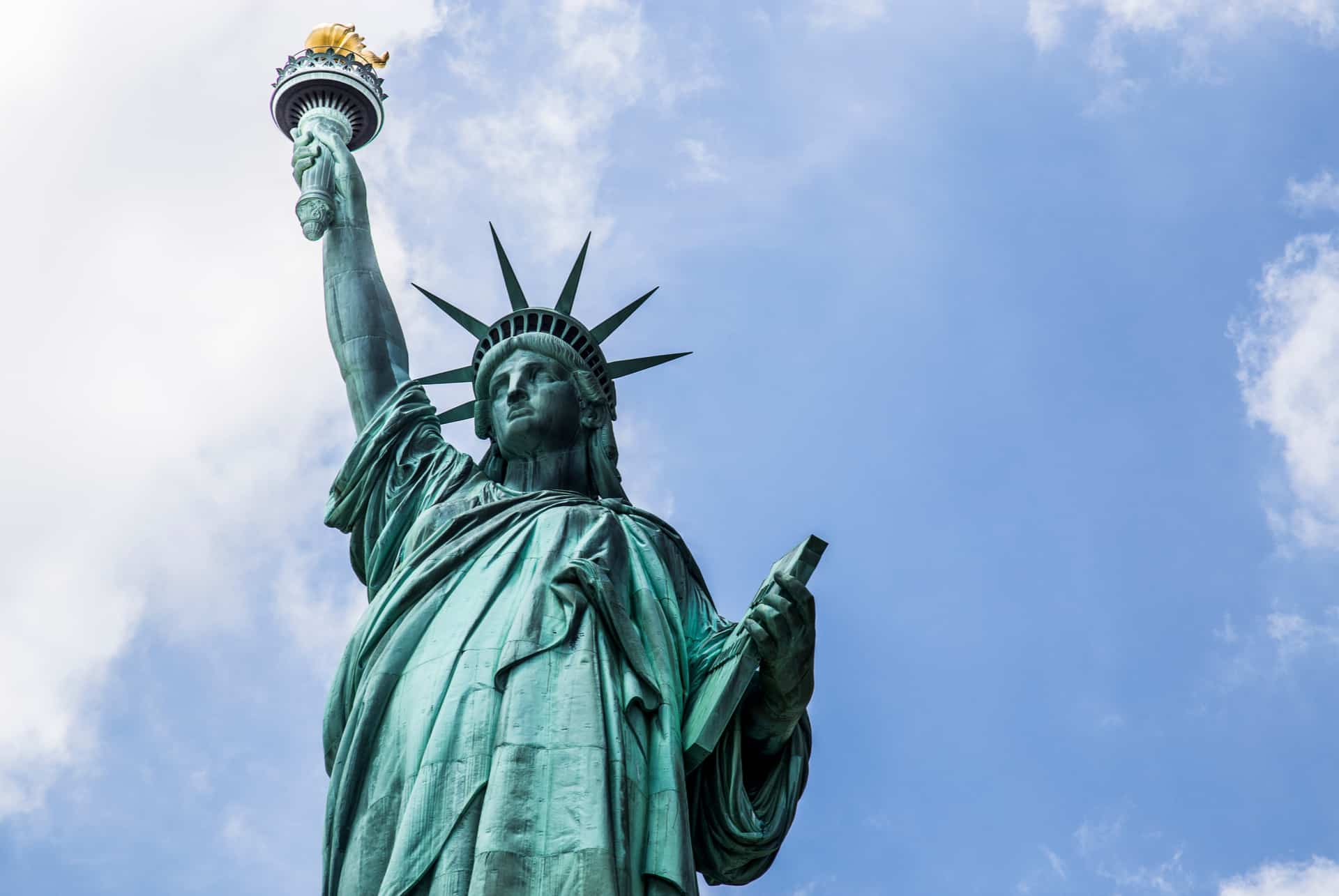 Statua della Libertà New York  Lugares preciosos, Lugares increibles,  Estatua de la libertad