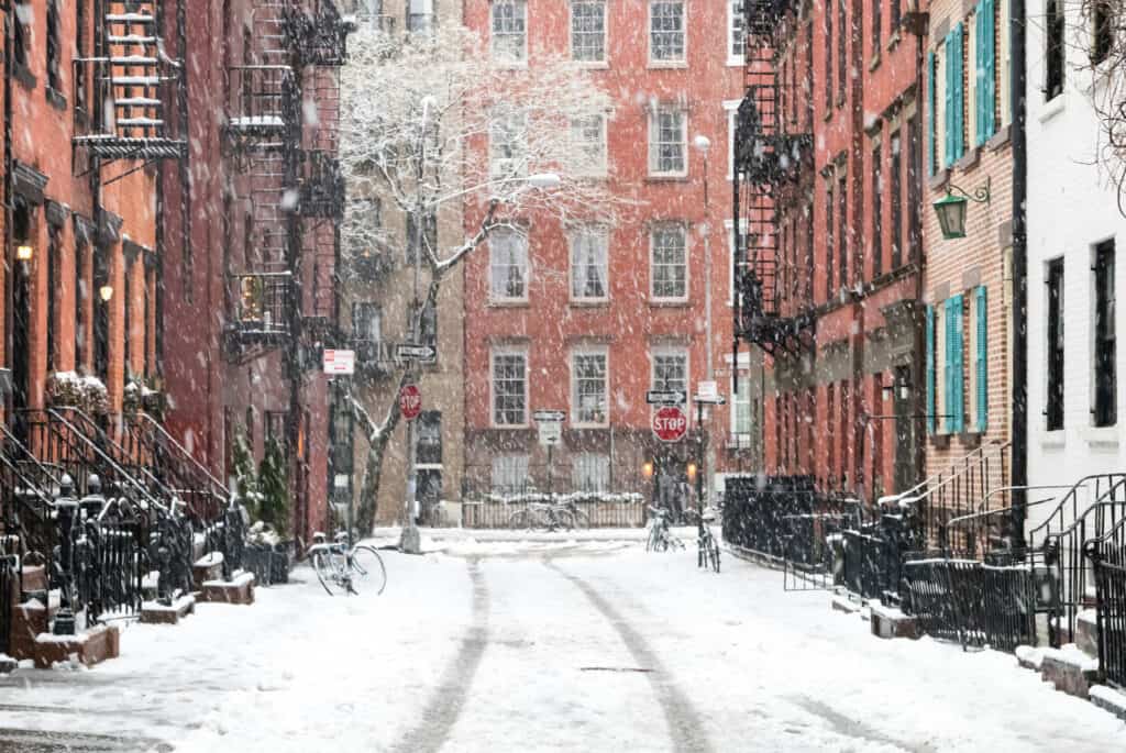 calle de nueva york en la nieve